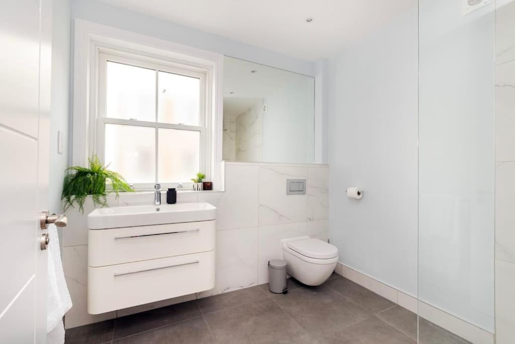 Modern House In South Kensington Apartment London Ngoại thất bức ảnh